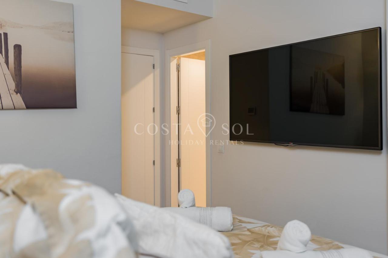 Puerto Marina-Benalmadena Luxury Apartment Dentro De La Isla Ngoại thất bức ảnh
