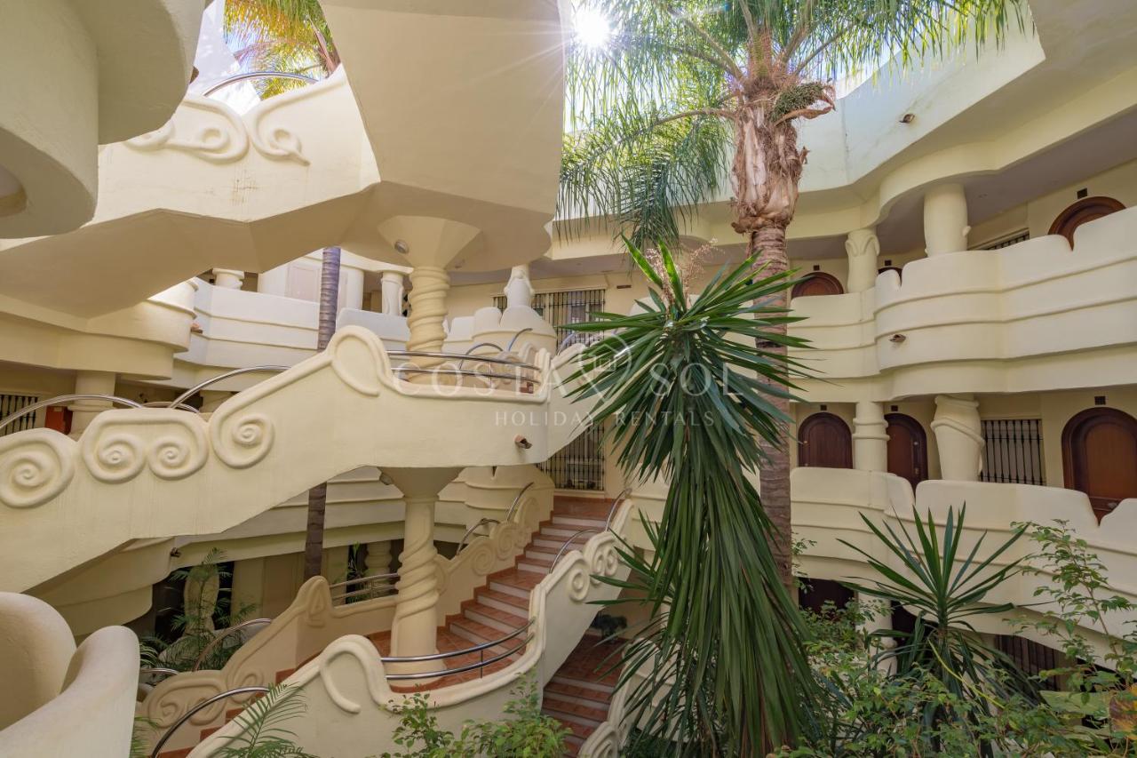 Puerto Marina-Benalmadena Luxury Apartment Dentro De La Isla Ngoại thất bức ảnh